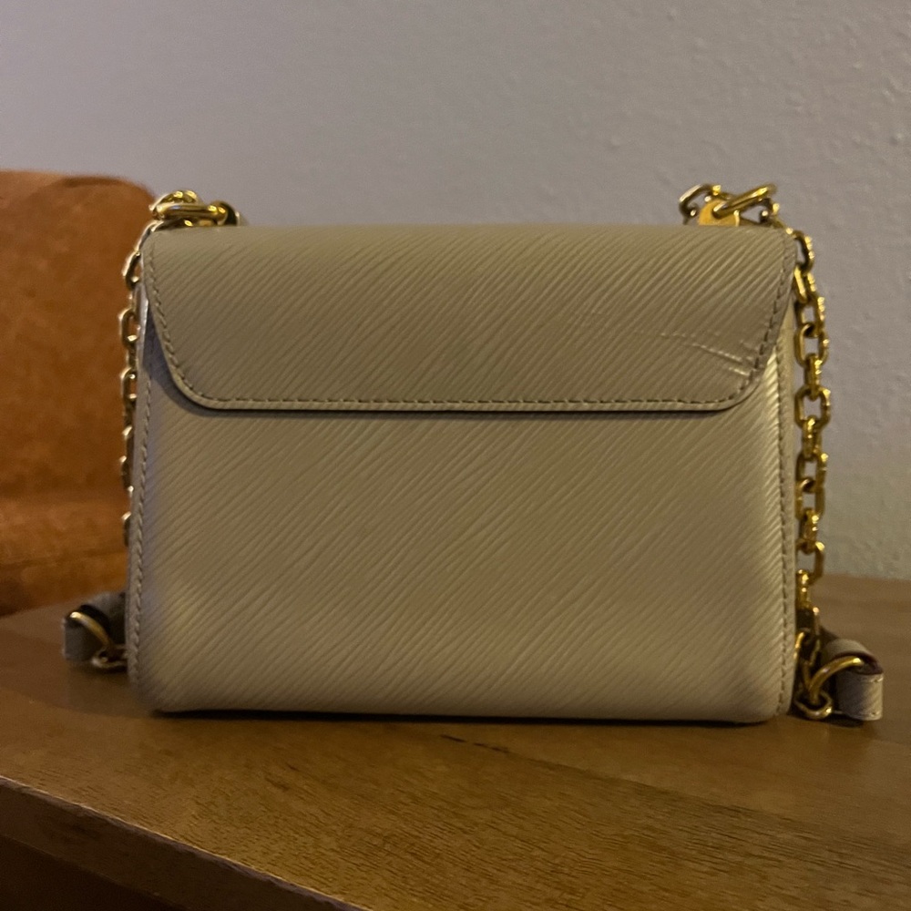 Louis Vuitton authentic twist purse - Picture 4 of 12